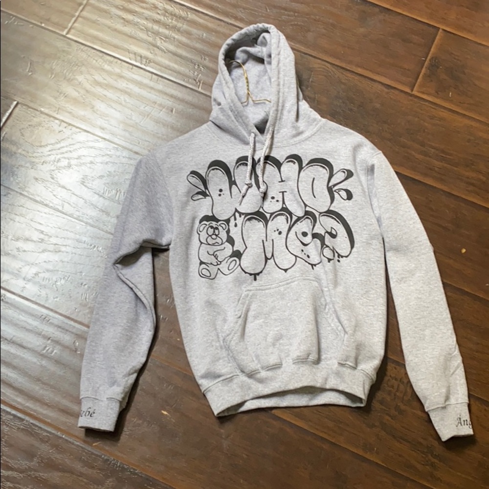 tiny hoodie..perfectly fit to body